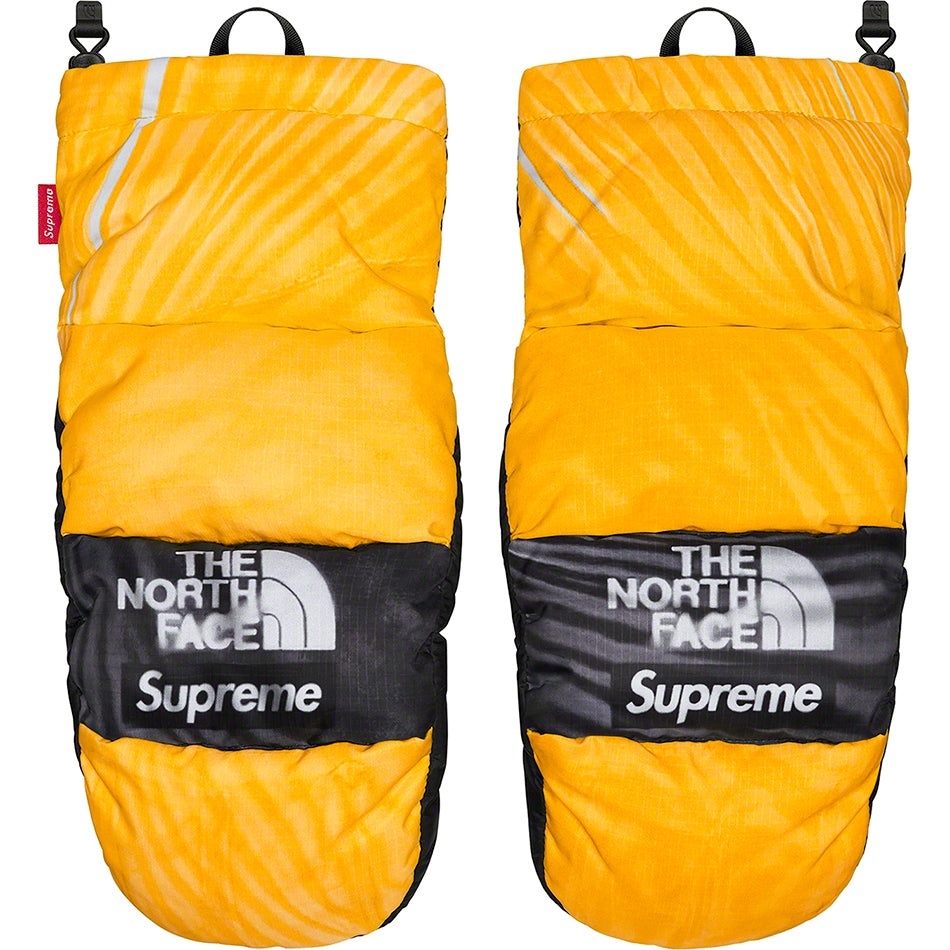 Supreme®/The North Face® Trompe L’oeil Printed Montana Mitt view 4